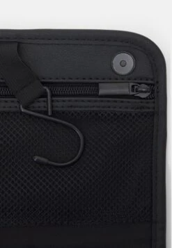 Pier One Unisex - Wash Bag - Black 11 Pier One Unisex - Wash Bag - Black -Pier One Sales Store c7addbd3735e449b8900c642b6503c2b