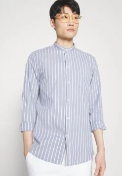 Pier One Muscle Fit Stand- Shirt - Blue 9 Pier One Muscle Fit Stand- Shirt - Blue -Pier One Sales Store c95aee840d27425d93f7825c3cd7c13d