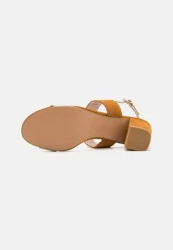 Pier One Leather- Sandals - White/Cognac 10 Pier One Leather- Sandals - White/Cognac -Pier One Sales Store cdd8b57c5133477f8fbebb682a16a8de