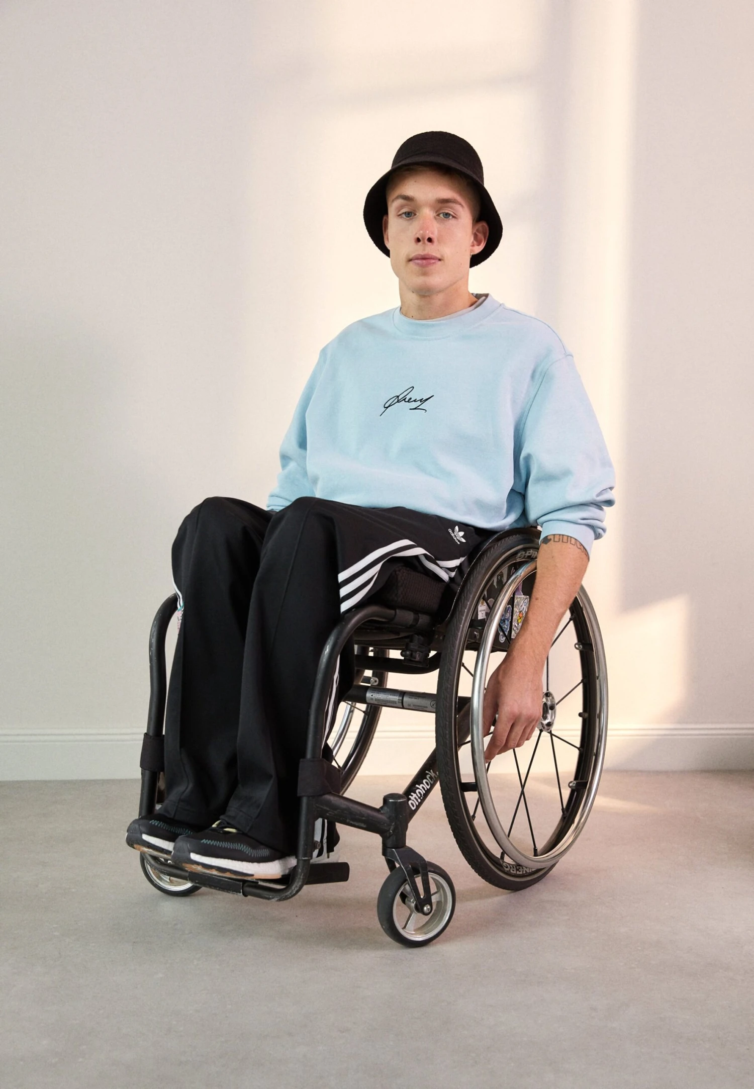 Pier One Sweatshirt - Light Blue 2 Pier One Sweatshirt - Light Blue - Image 2