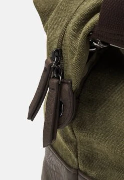 Pier One Unisex - Holdall - Khaki 8 Pier One Unisex - Holdall - Khaki -Pier One Sales Store d132e15582454700aa44d4e3c2e0a9fa