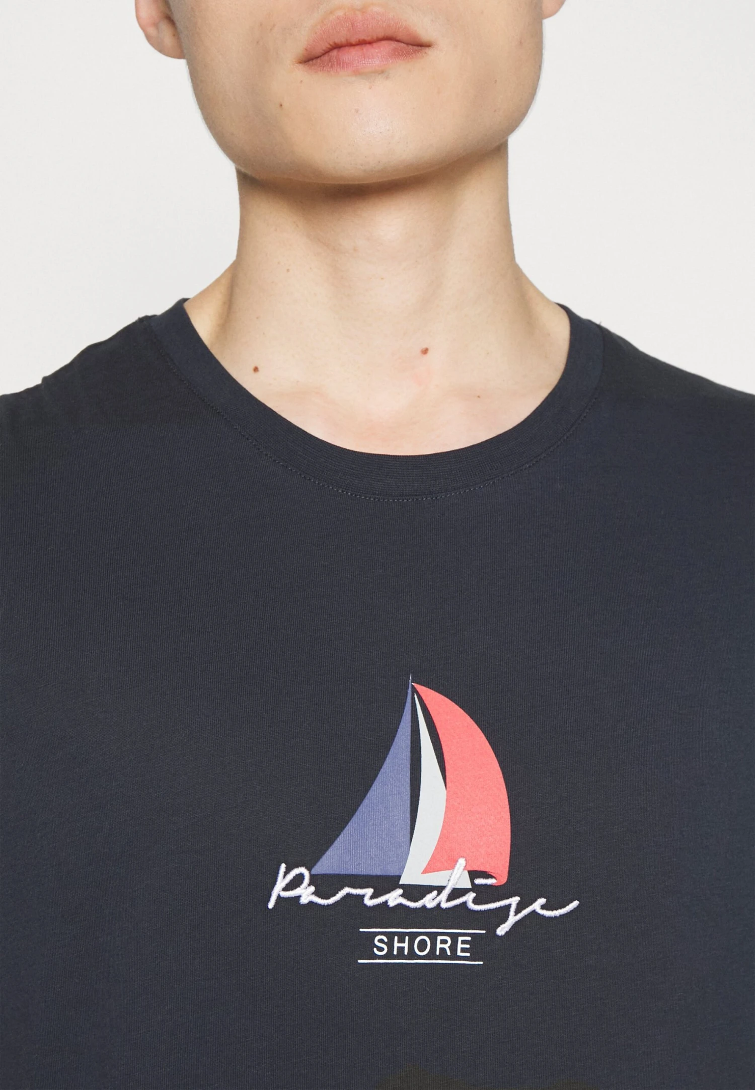 Pier One Print T-Shirt - Dark Blue 5 Pier One Print T-Shirt - Dark Blue - Image 5