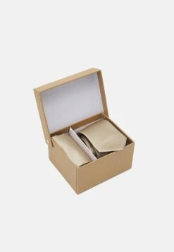 Pier One Set - Pocket Square - Beige 12 Pier One Set - Pocket Square - Beige -Pier One Sales Store dae22eb1283541c98e7012d1c86f16c1