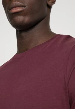 Pier One 2 Pack - Basic T-Shirt - Bordeaux -Pier One Sales Store dde4a41bb87943ada78e9639f6e4c9bf