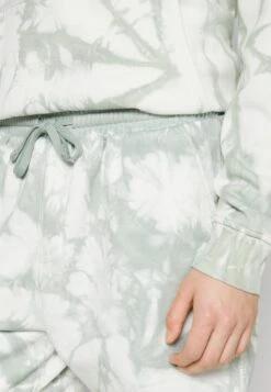 Pier One Shorts - Green 11 Pier One Shorts - Green -Pier One Sales Store ddfcbbe17eeb496298c7947389116599