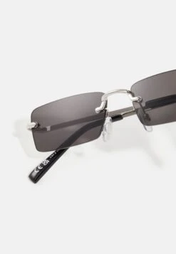 Pier One Unisex - Sunglasses - Black 7 Pier One Unisex - Sunglasses - Black -Pier One Sales Store e4b924402d194b83882d18a8e7fb02b3