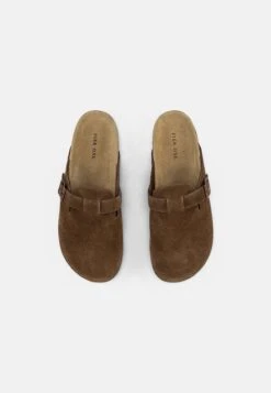Pier One Leather Unisex - Slippers - Brown 9 Pier One Leather Unisex - Slippers - Brown -Pier One Sales Store e81ec10b1baa426098f203c956f22c98
