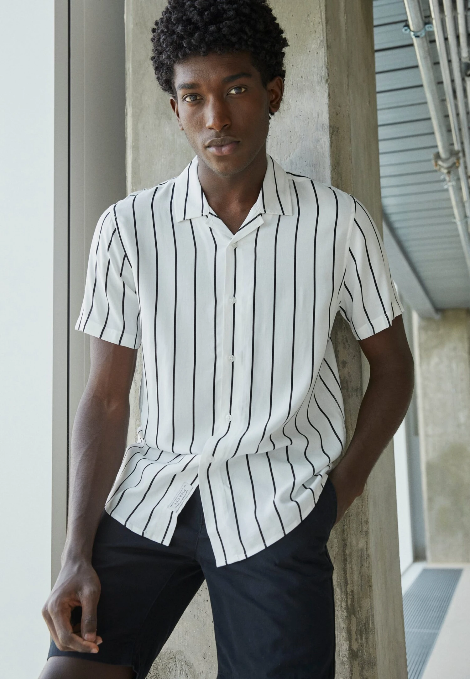 Pier One 2 Pack - Shirt - Black/White 3 Pier One 2 Pack - Shirt - Black/White - Image 3