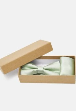 Pier One Set - Pocket Square - Mint -Pier One Sales Store ecb0d834180b4f939b4f36e9f8374e26