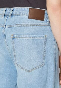 Pier One Distress On Knees - Relaxed Fit Jeans 9 Pier One Distress On Knees - Relaxed Fit Jeans -Pier One Sales Store ef0878bf5af4400aa54a42825fa794da