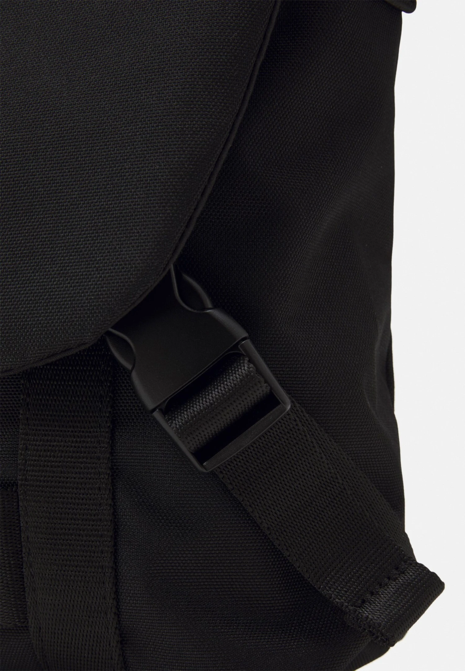 Pier One Across Body Bag - Black 5 Pier One Across Body Bag - Black - Image 5
