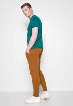 Pier One Tracksuit Bottoms - Camel 9 Pier One Tracksuit Bottoms - Camel -Pier One Sales Store f1f9ec166d6a45e0ae1358f9bdd8a189