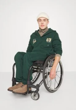 Pier One Sweatshirt - Dark Green 14 Pier One Sweatshirt - Dark Green -Pier One Sales Store f524114c05f84adea2e8c6d9fb1eacc8