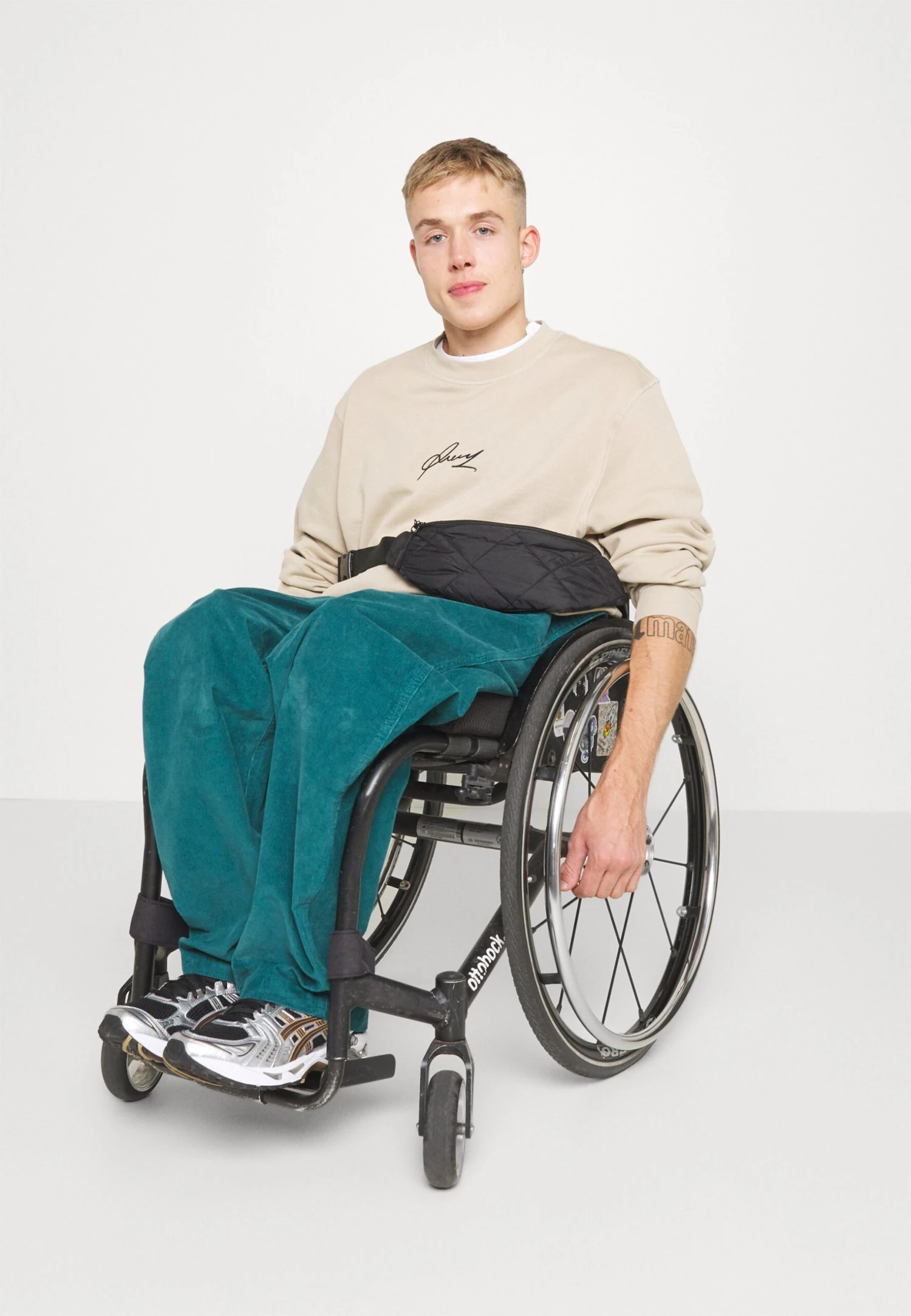 Pier One Sweatshirt - Tan 5 Pier One Sweatshirt - Tan - Image 5