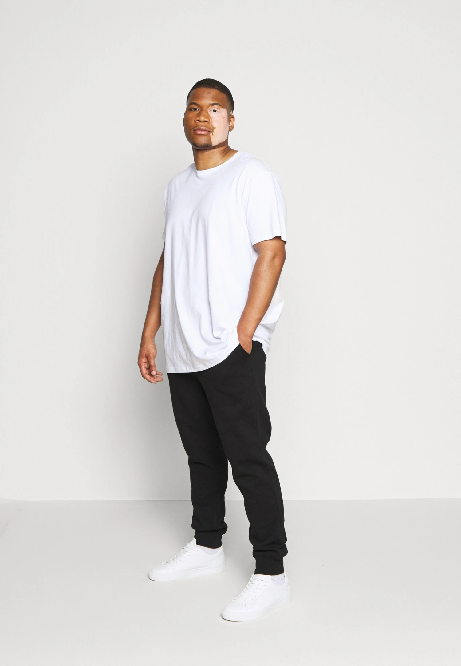 Pier One 2 Pack - Tracksuit Bottoms - Black/Mottled Light Grey 2 Pier One 2 Pack - Tracksuit Bottoms - Black/Mottled Light Grey - Image 2